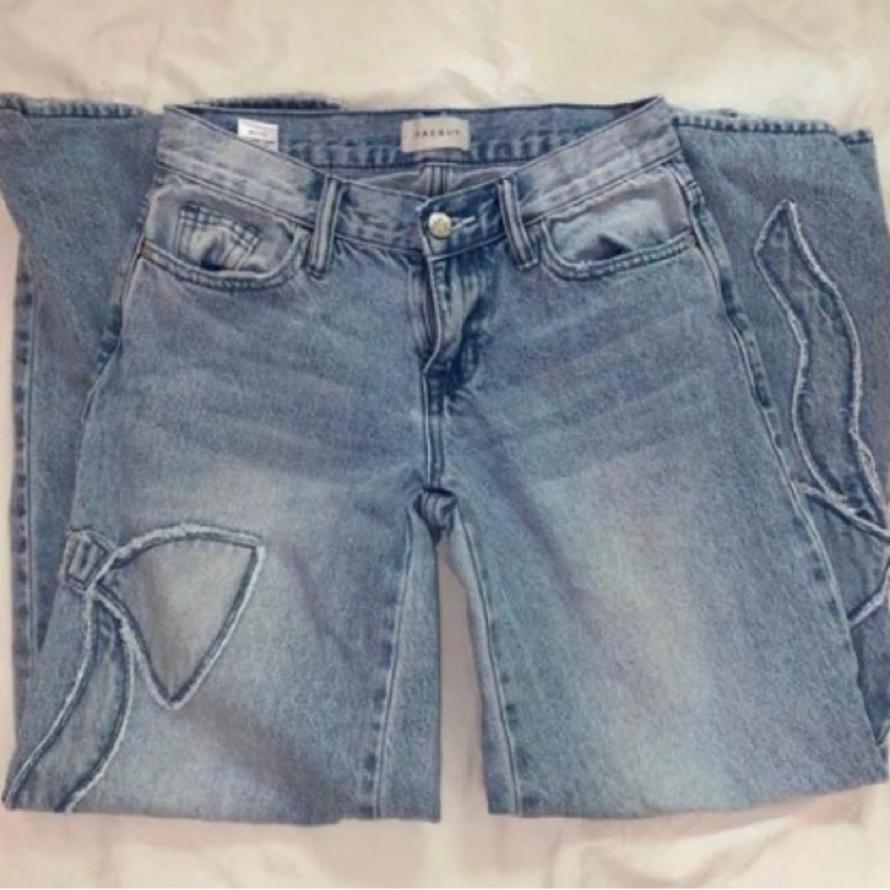 Jacquemus Light Blue Cropped Jeans